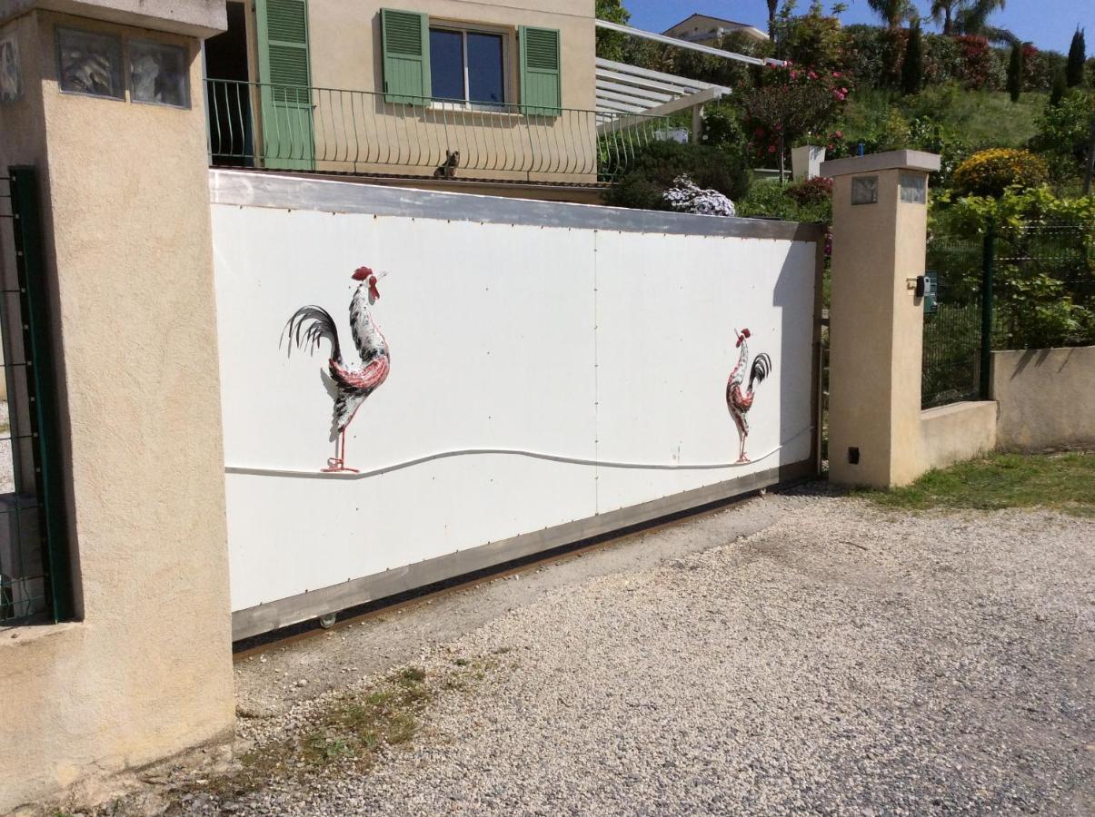 Bienvenue Chez Alain Et Marie Apartment Antibes Bagian luar foto