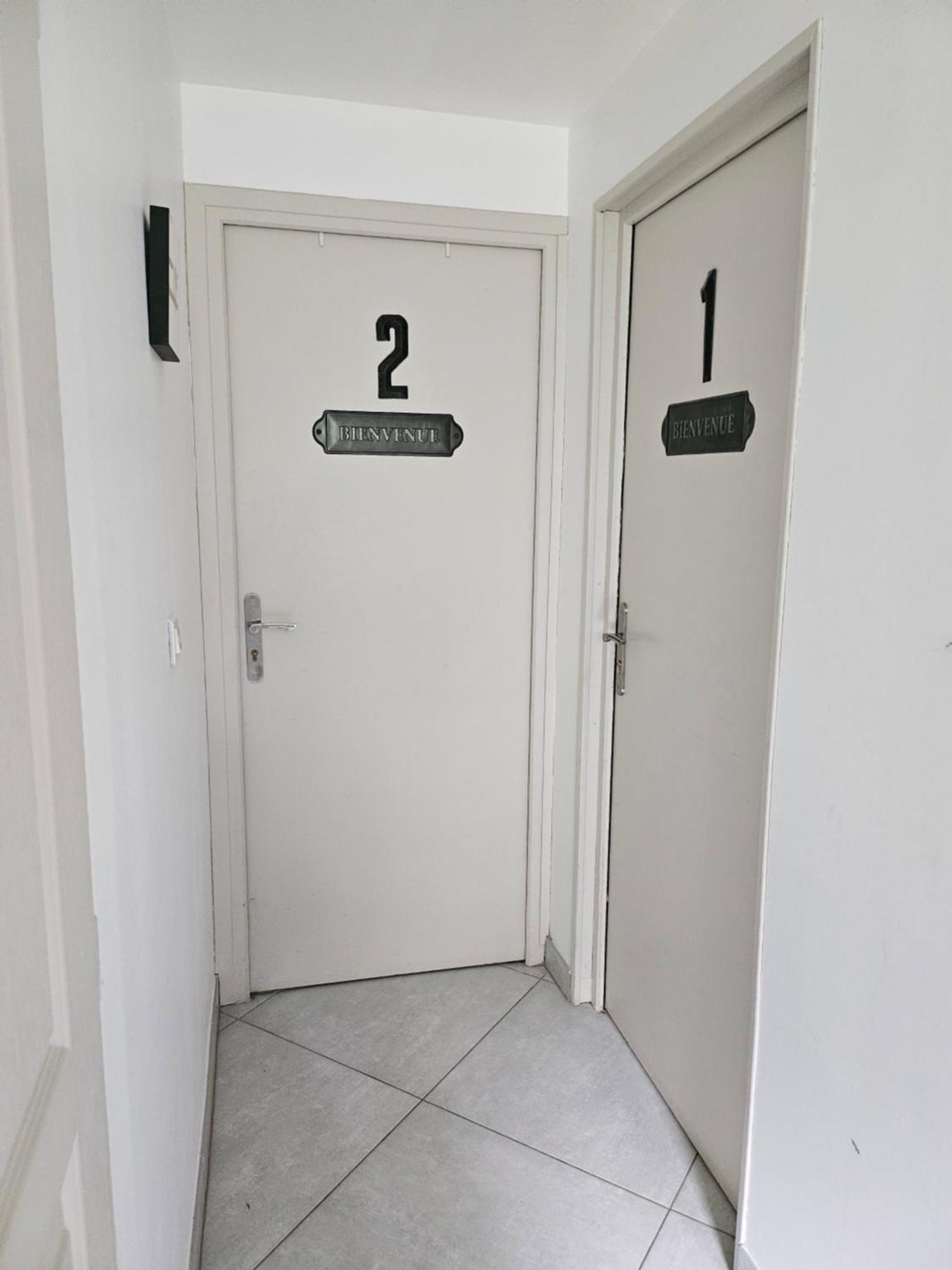 Bienvenue Chez Alain Et Marie Apartment Antibes Ruang foto