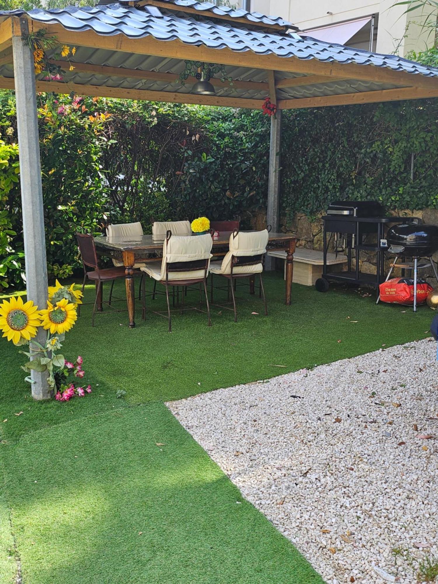 Bienvenue Chez Alain Et Marie Apartment Antibes Ruang foto