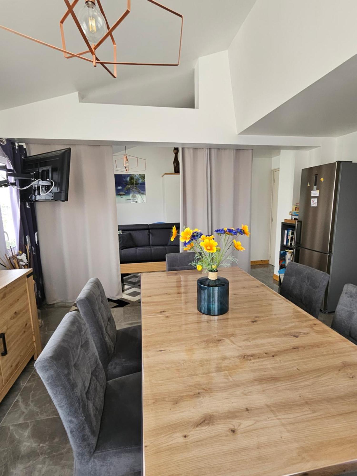 Bienvenue Chez Alain Et Marie Apartment Antibes Ruang foto